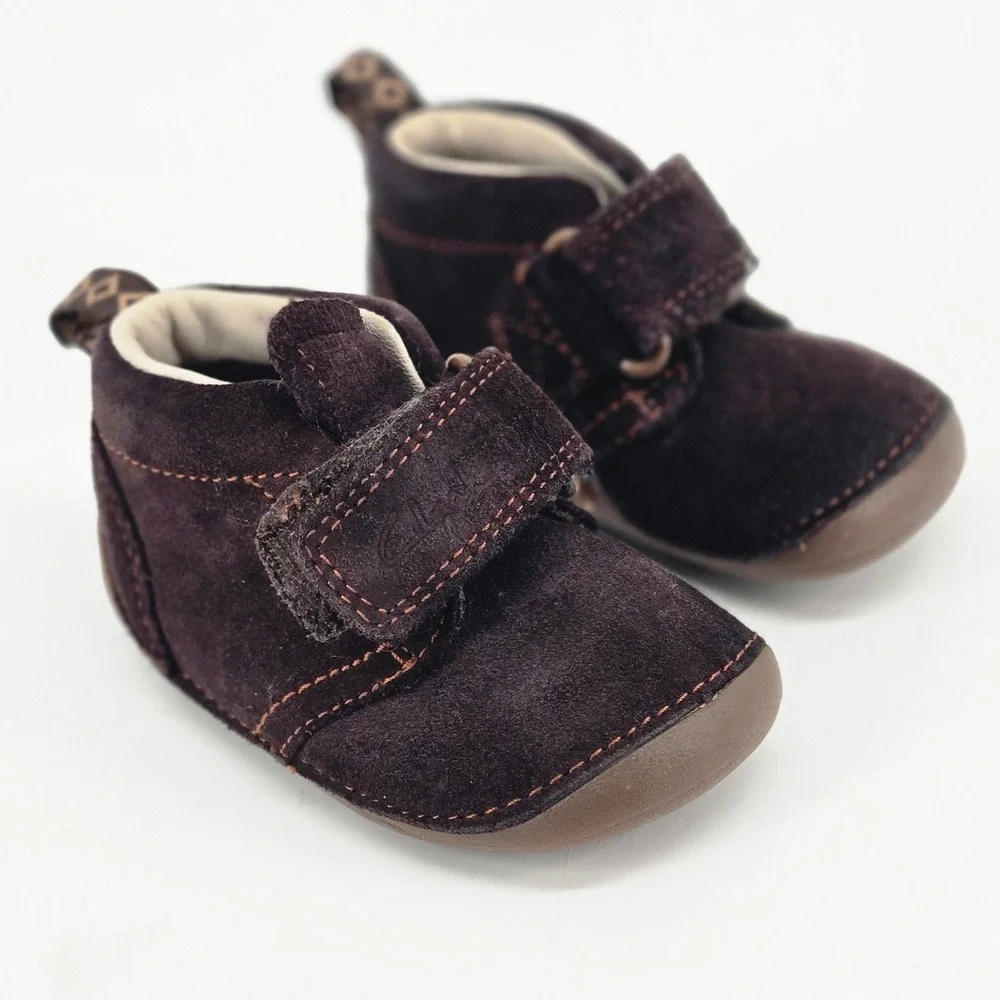 Clarks First Shoes Brown Suede Wide Width Toddler Boys Boots Sneakers 3W EUC